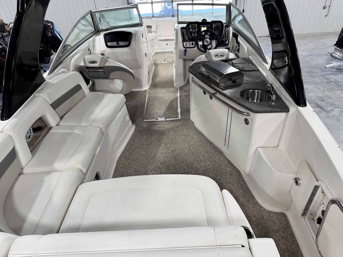 Used 2008 Chaparral 284 Sunesta