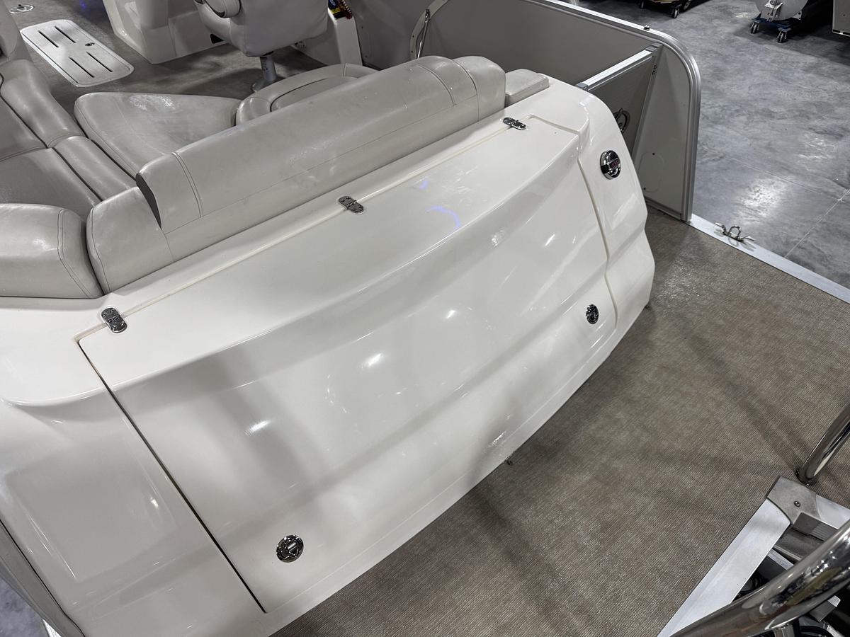 Used 2017 Avalon 2585 Catalina