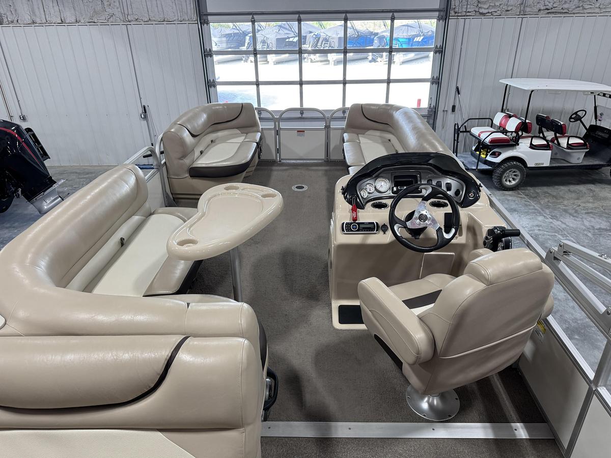 Used 2016 Sun-Tracker 22 Party Barge DLX XP3