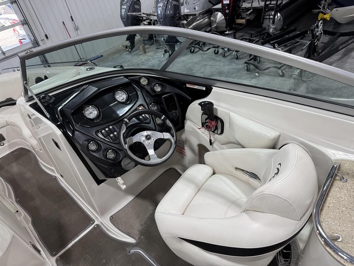 Used Monterey 264 FS