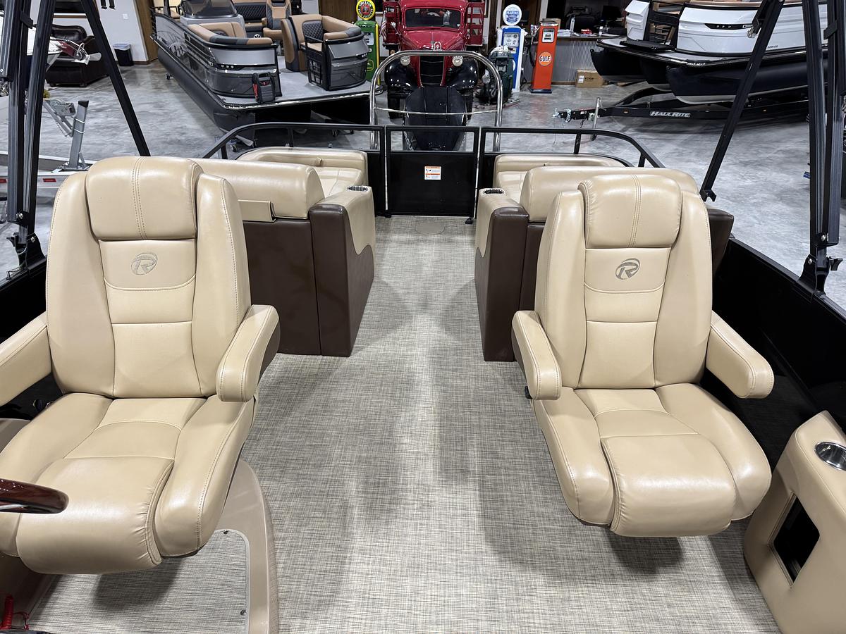 Used 2018 Lowe 250 Retreat