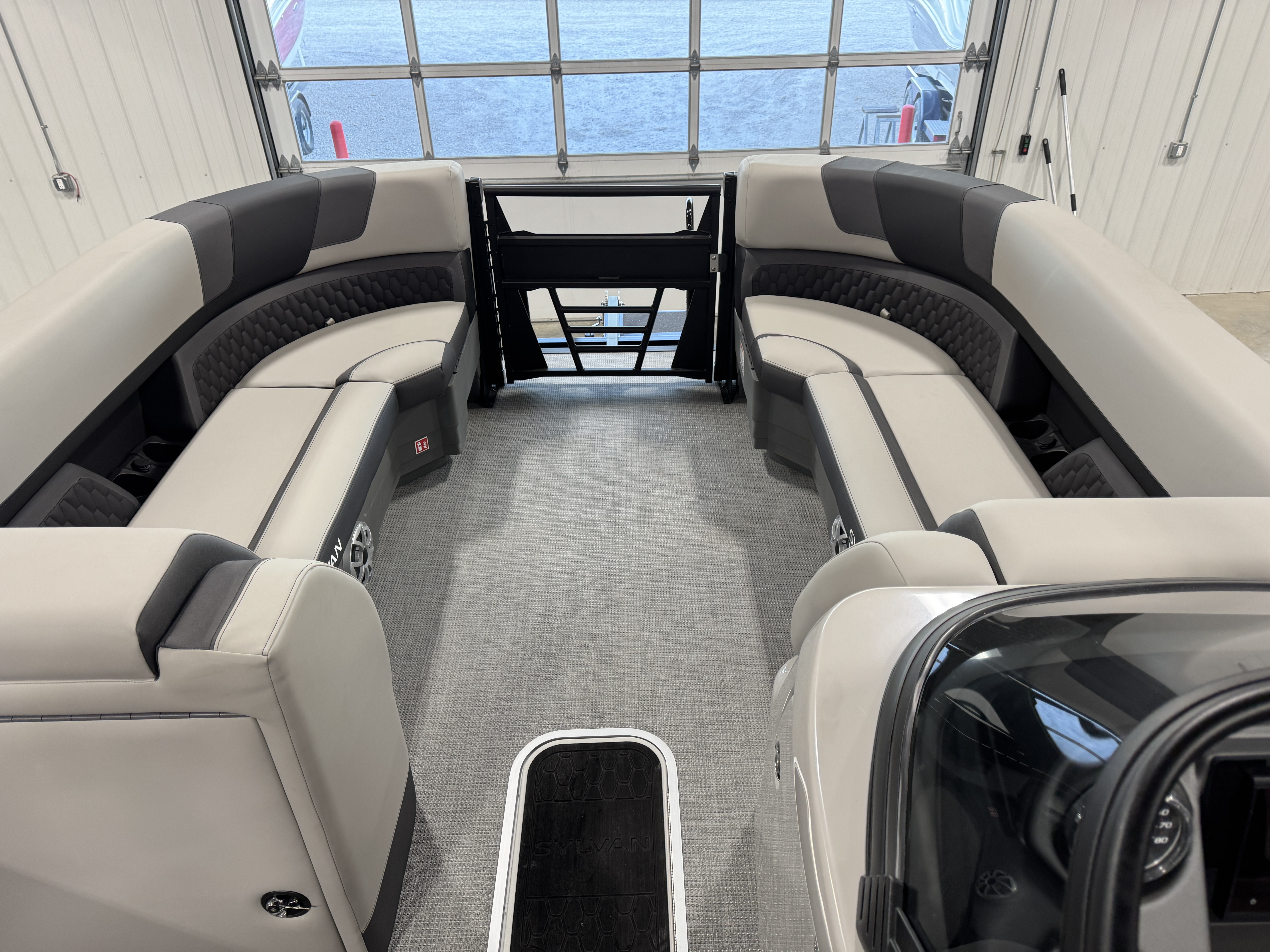 2026 Sylvan L-5 Platinum