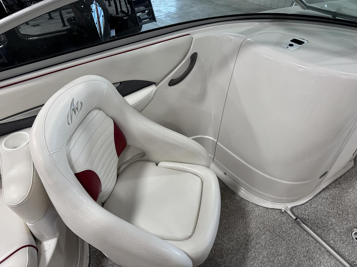 Used 2005 Monterey 268 BR