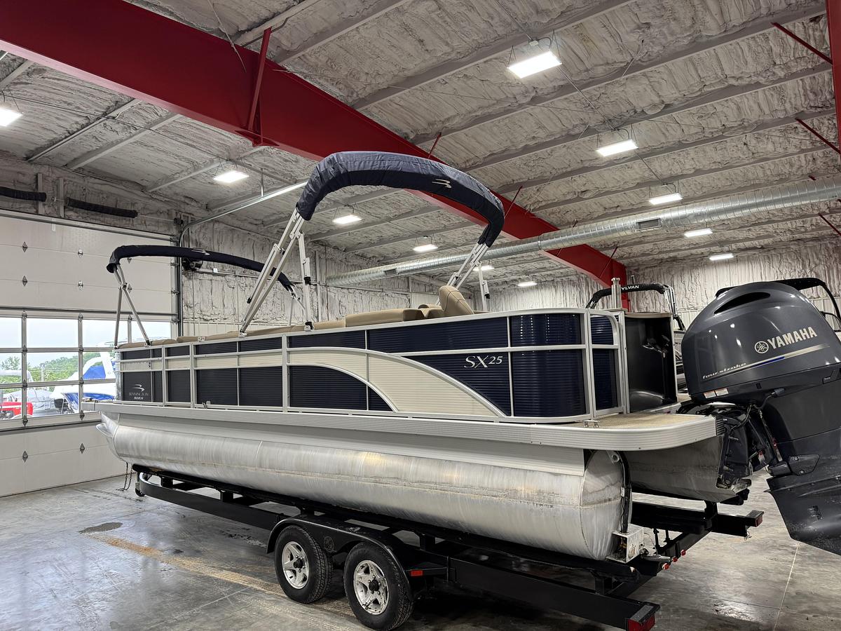 Used 2019 Bennington SX 25