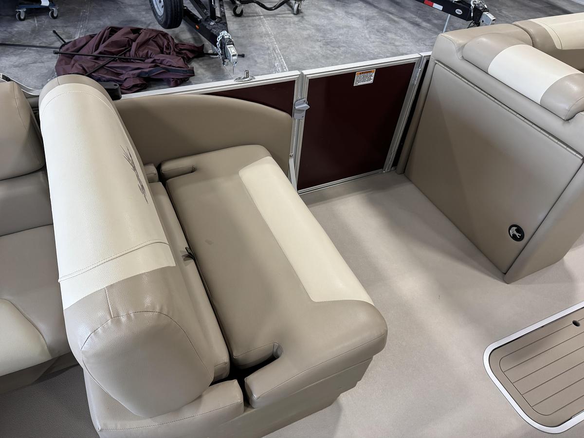 Used 2022 Sunchaser 24 Geneva