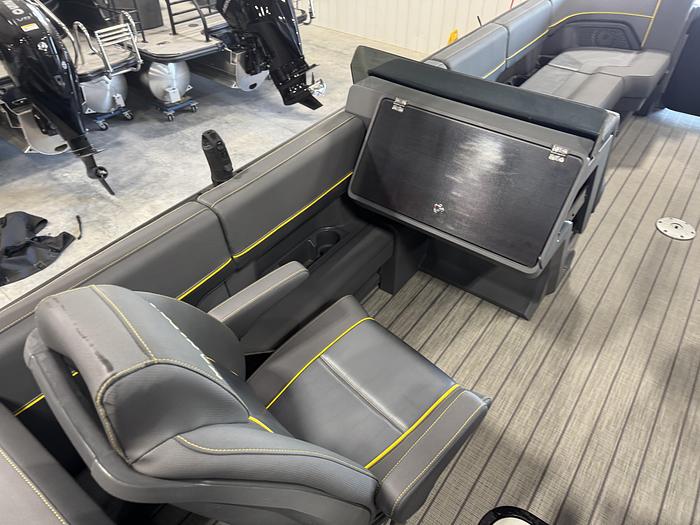 Used 2022 Manitou 24 Explorer