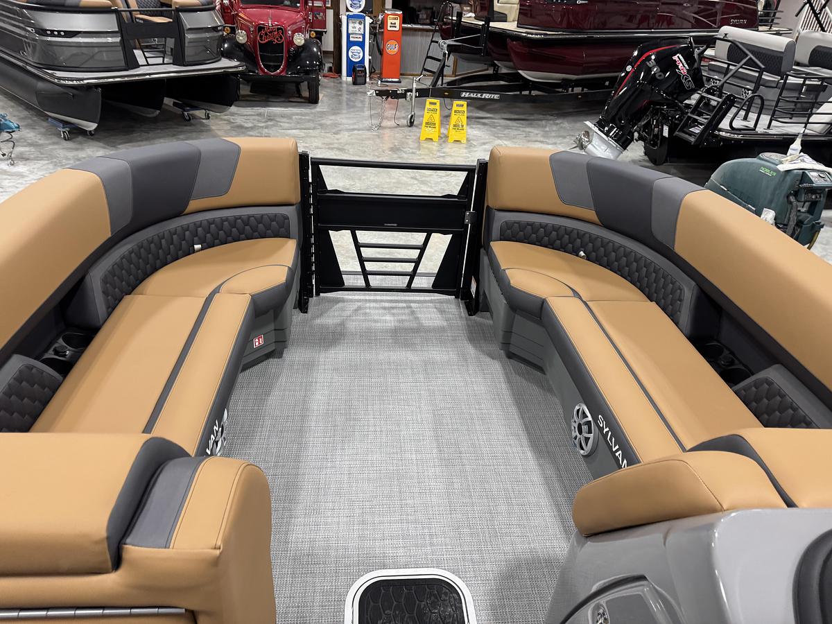 2026 Sylvan L-5 Platinum