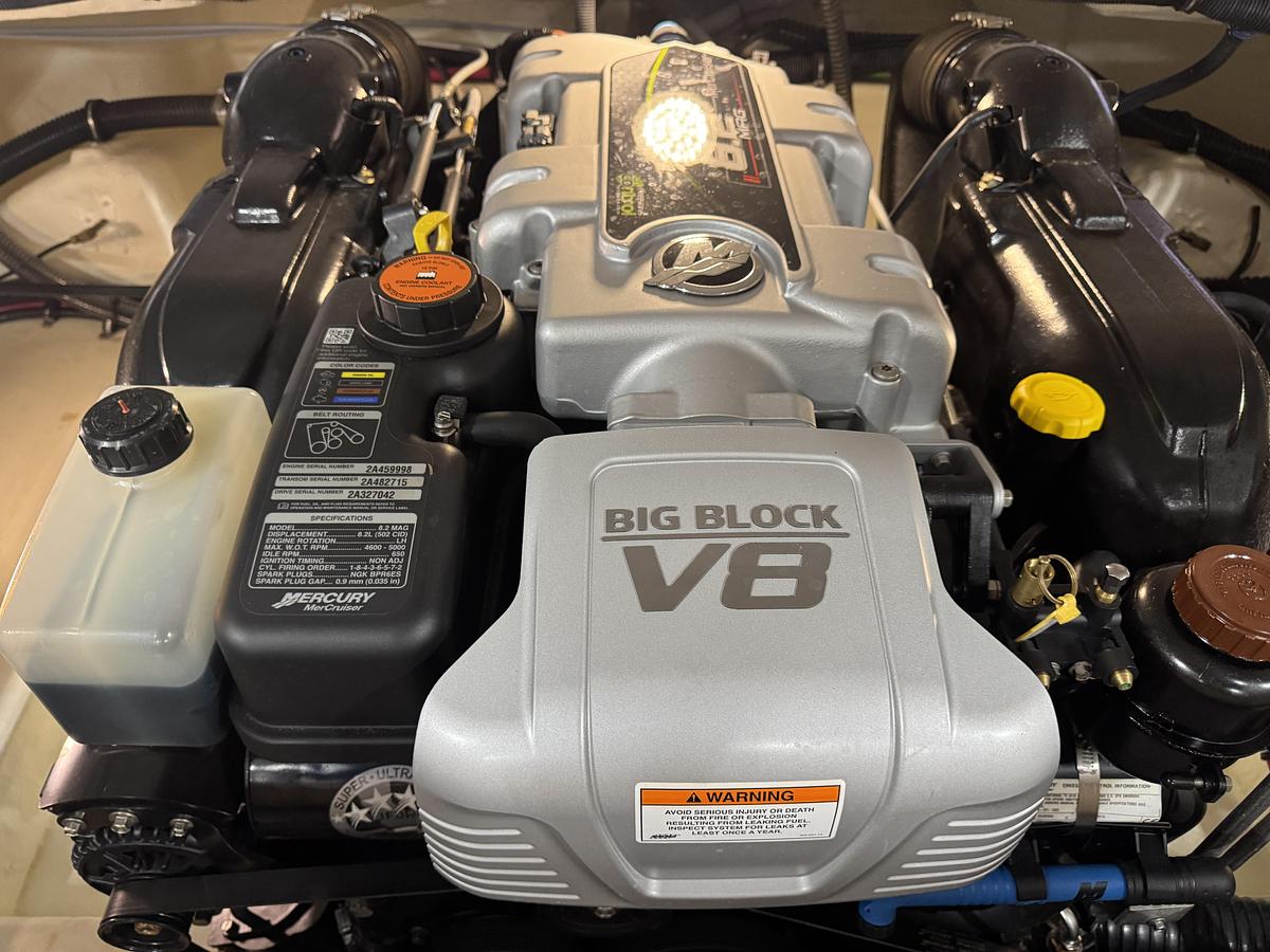 Used 2016 Formula 270 BR