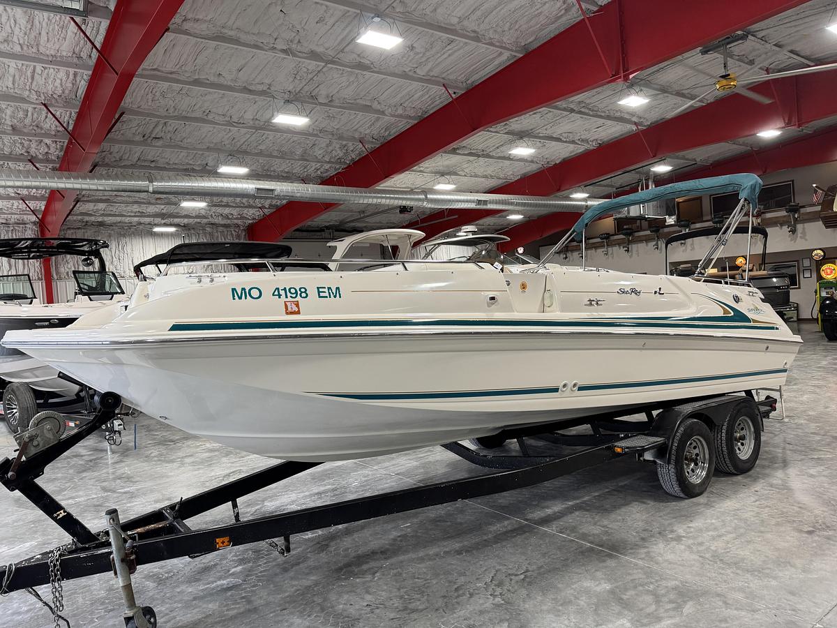 Used 1998 Sea Ray 240 Sundeck