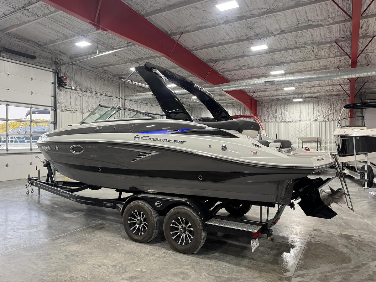 Used 2020 Crownline 255 SS
