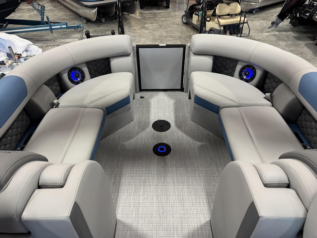 2027 SouthBay 525 RS