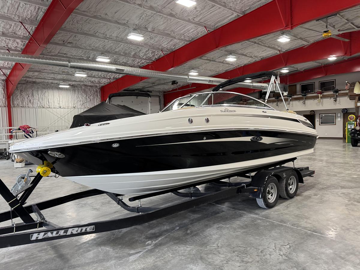 Used 2011 Sea Ray 240 Sundeck