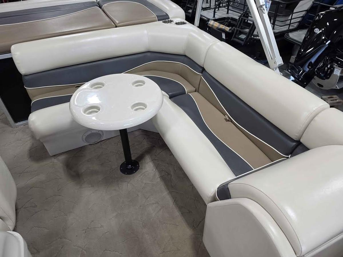 Used 2011 Misty Harbor 2585 Tritoon