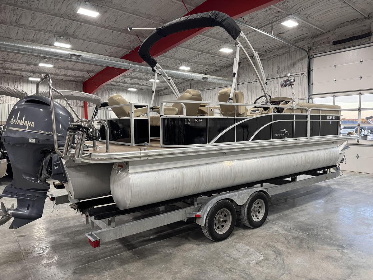 Used 2014 Bennington S 24