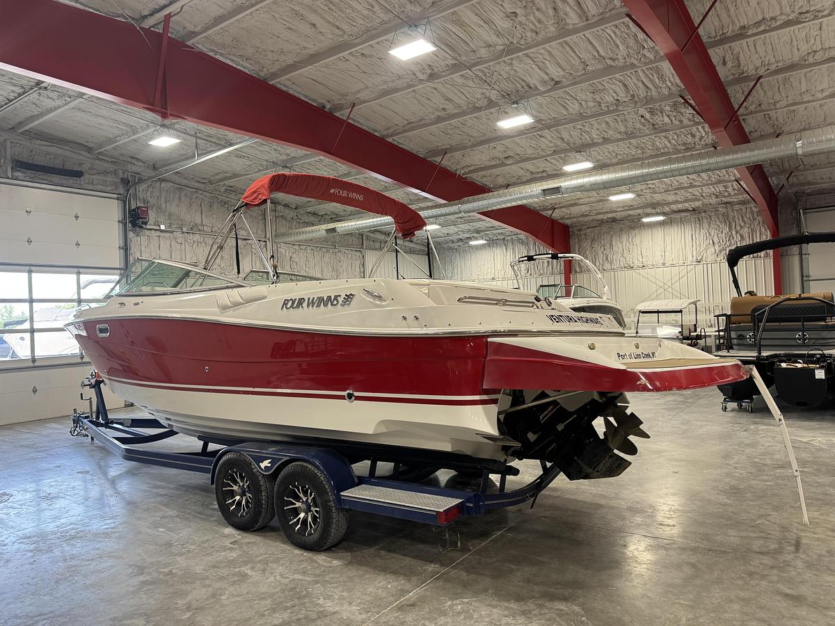 Used 2004 Four Winns 280 Horizon