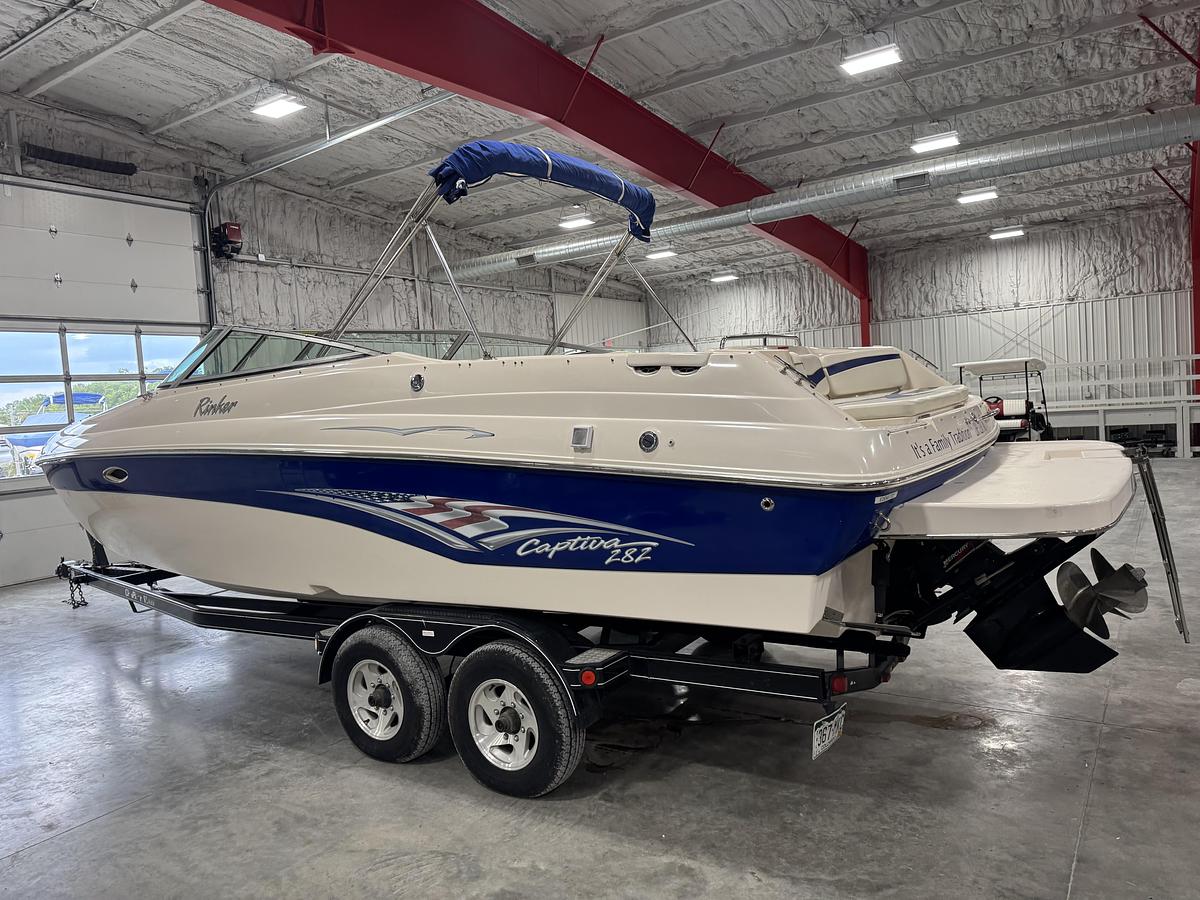 Used 2004 Rinker 282 BR