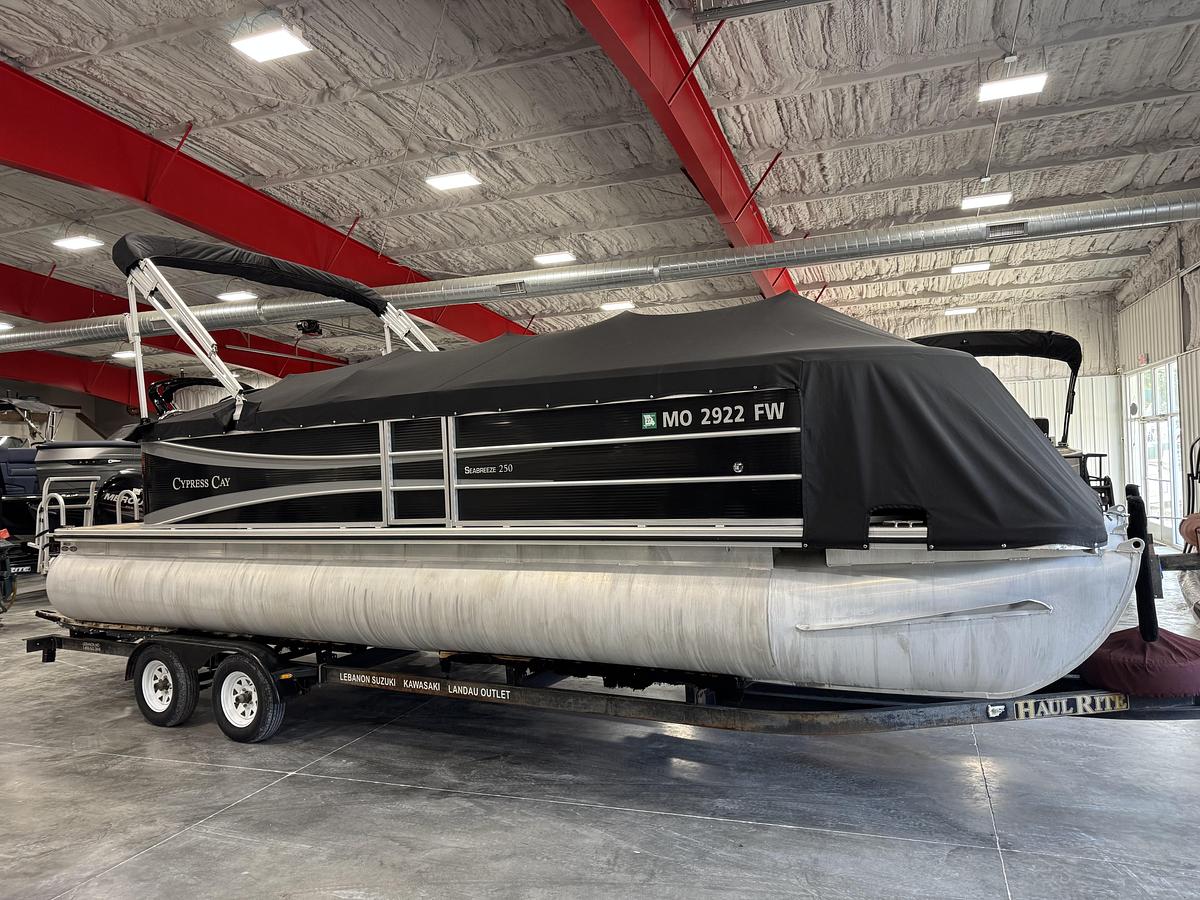 Used 2015 Cypress Cay 250 Sea Breeze