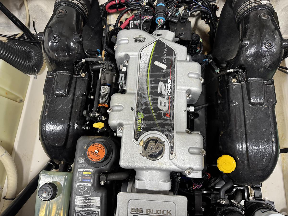 Used 2013 Sea Ray 250 SLX
