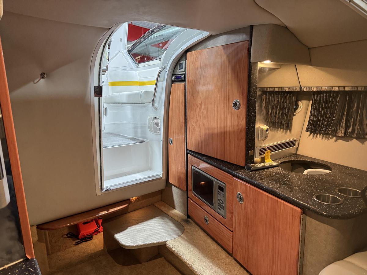 Used 2005 Formula 330 SS Sun Sport