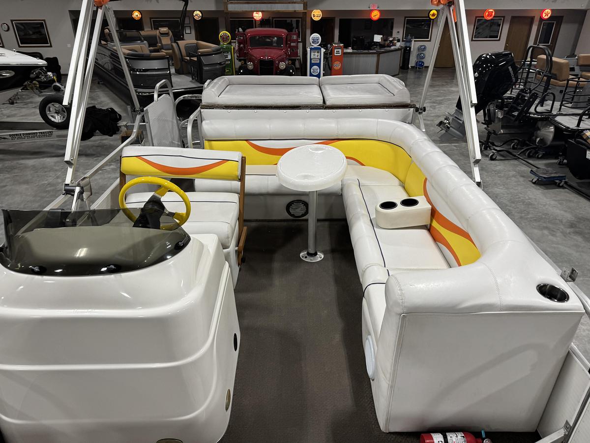 Used 2007 PlayCraft 2400 Clipper