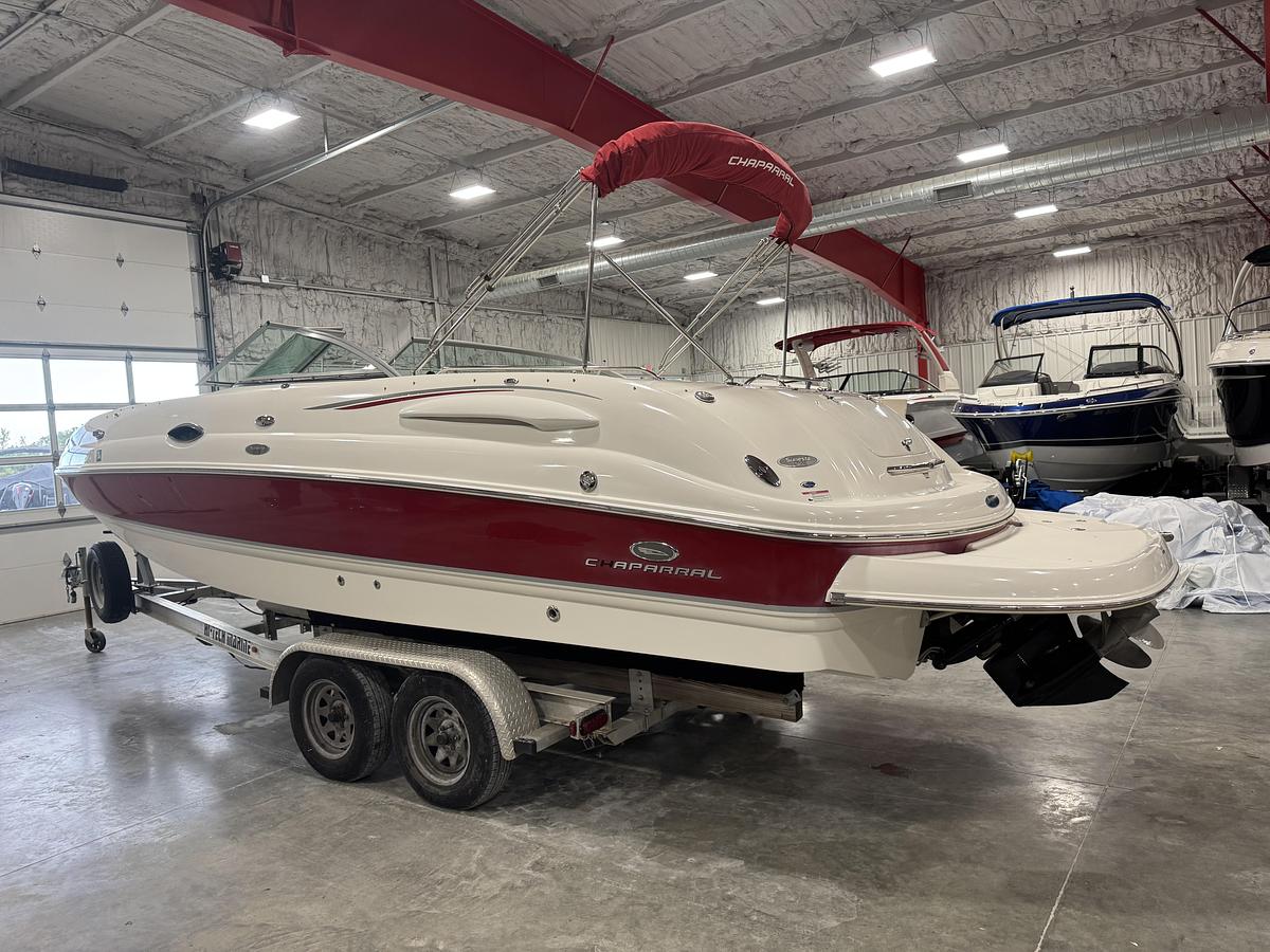 Used 2006 Chaparral 254 Sunesta