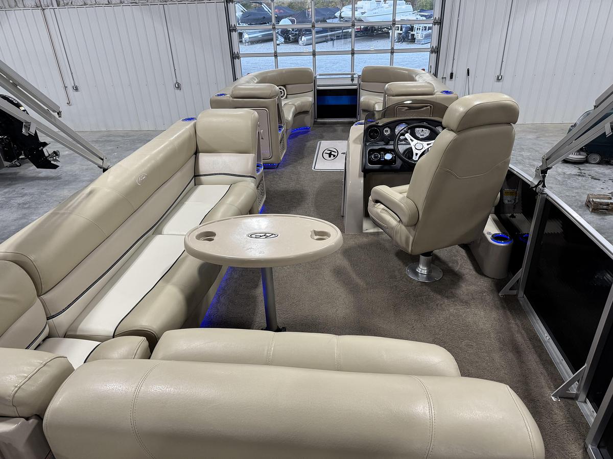Used 2012 Harris 250 Grand Mariner