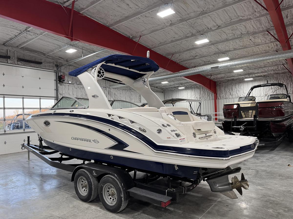 Used 2010 Chaparral 264 Sunesta