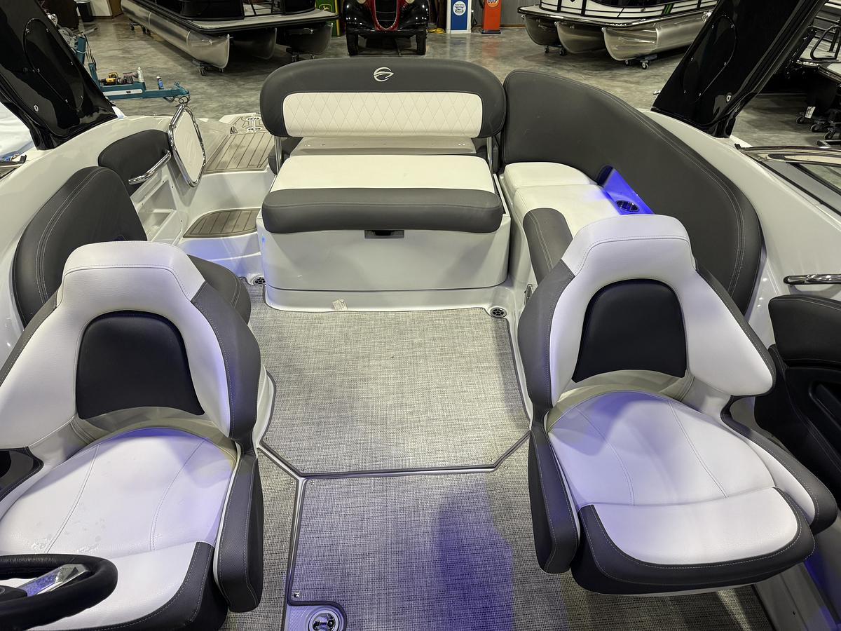 Used 2020 Crownline 255 SS