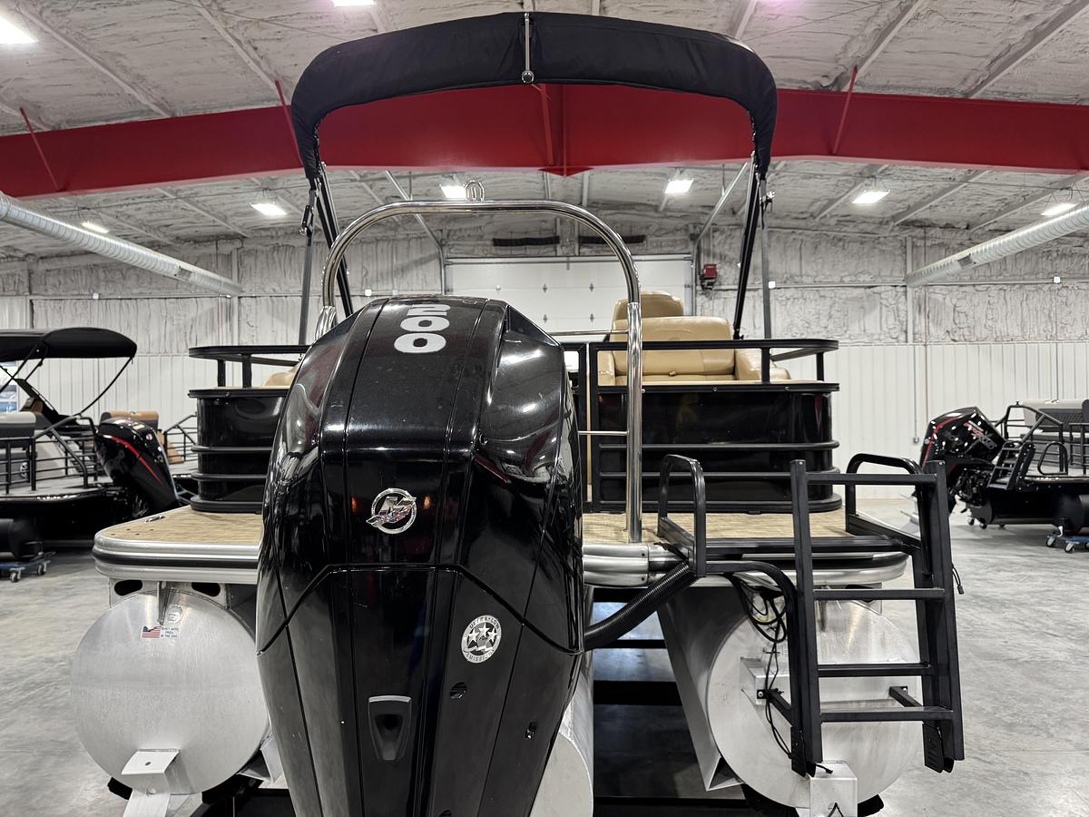 Used 2018 Lowe 250 Retreat