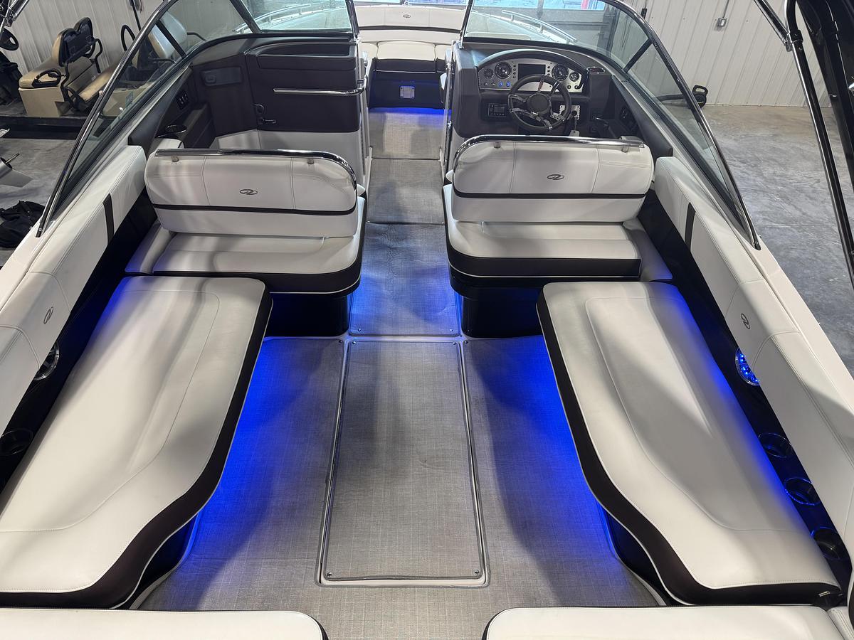 Used 2015 Regal 2800