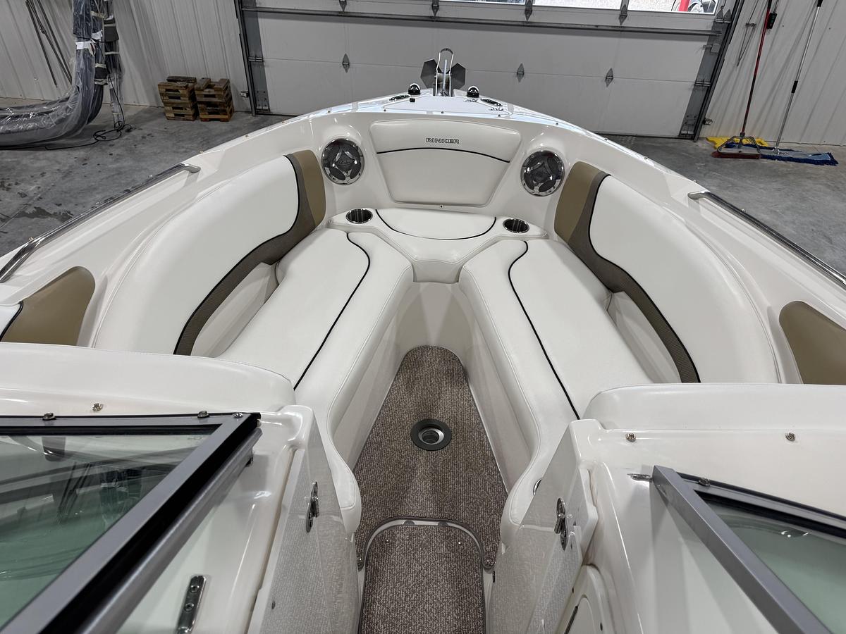 Used 2012 Rinker 296 BR
