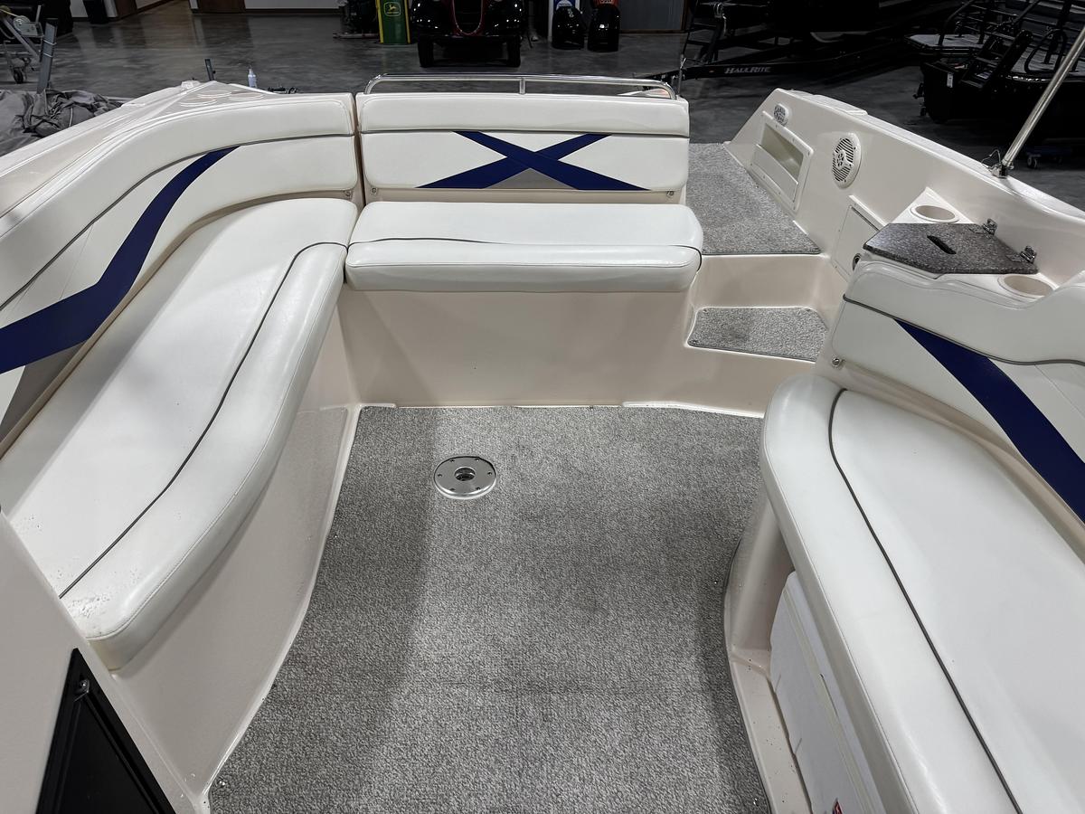 Used 2004 Rinker 282 BR