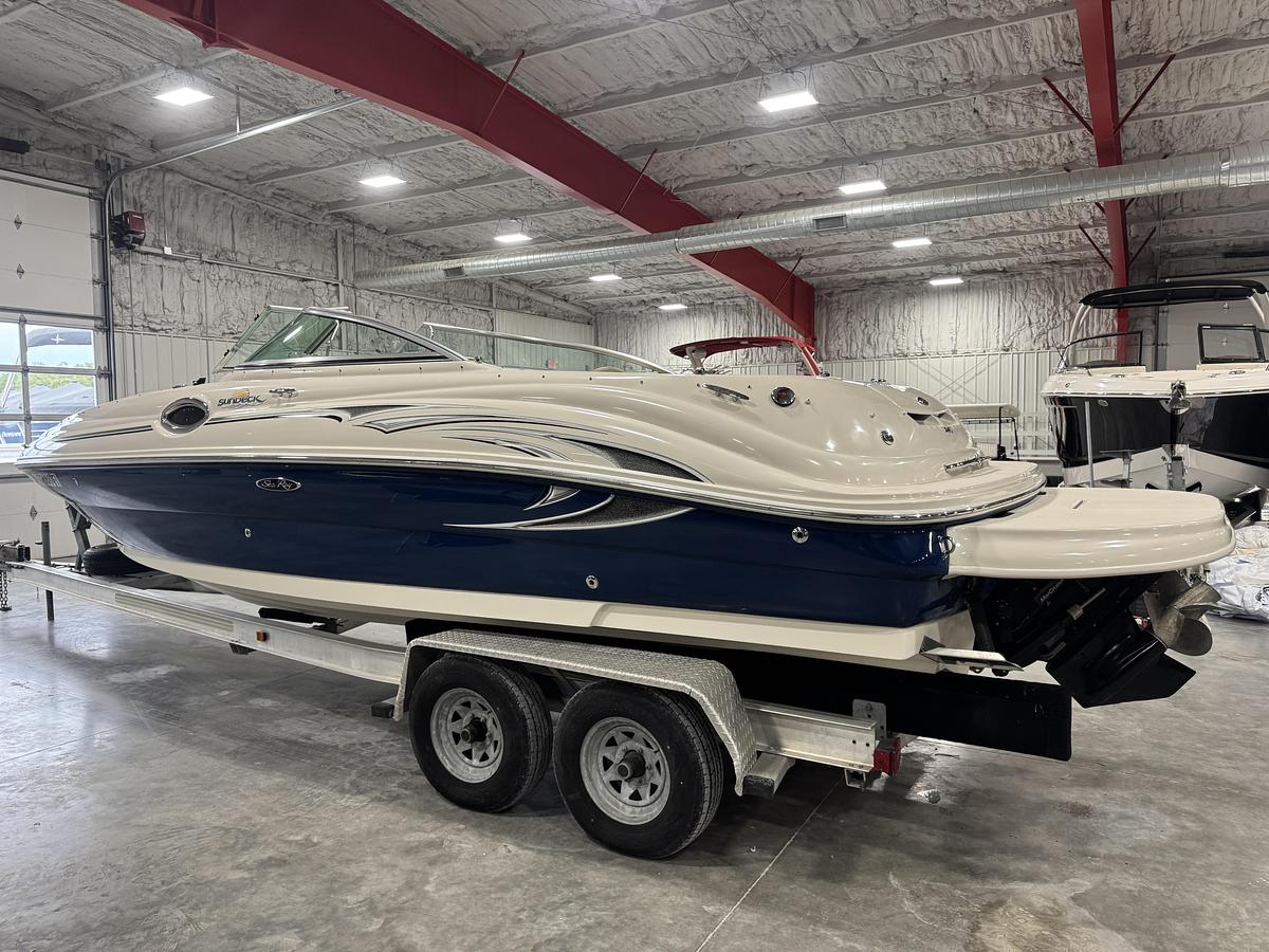 Used 2006 Sea Ray 240 Sundeck