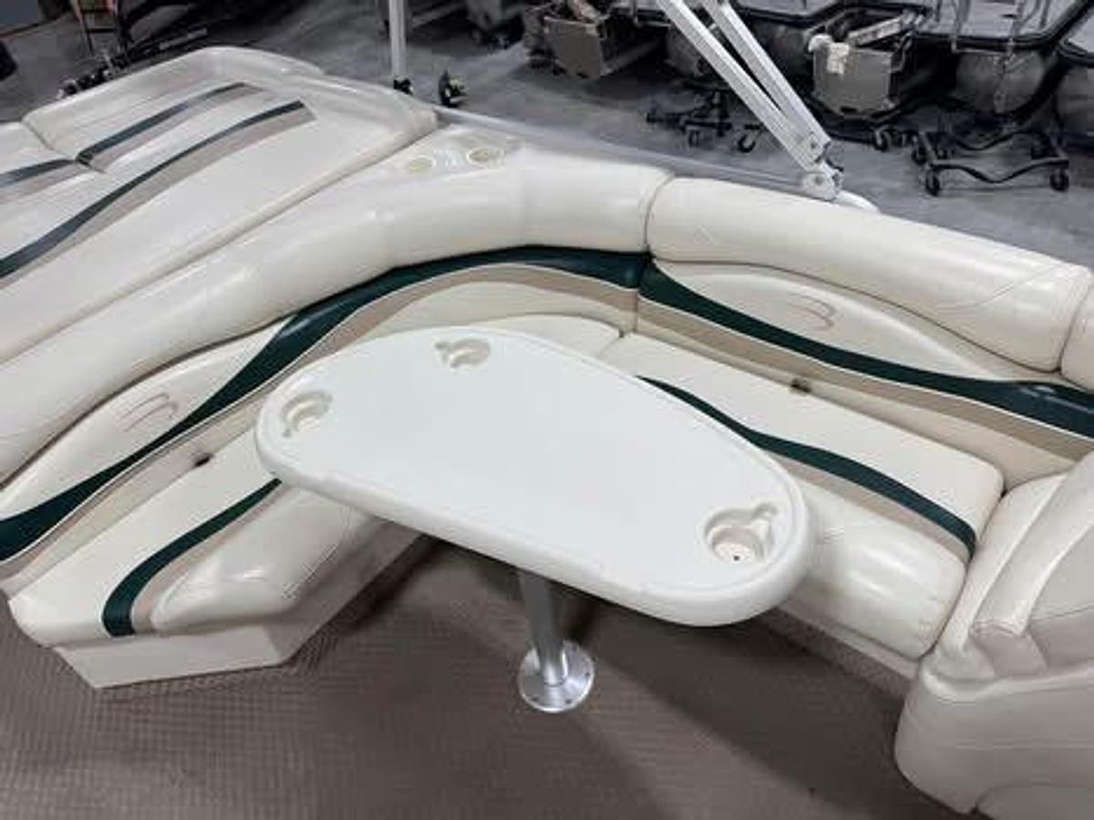 Used 2005 Bennington 2575 RL