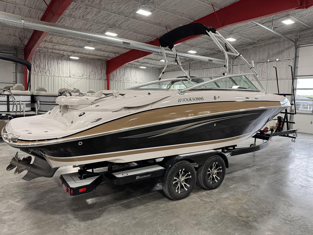 Used 2009 Four Winns H-260