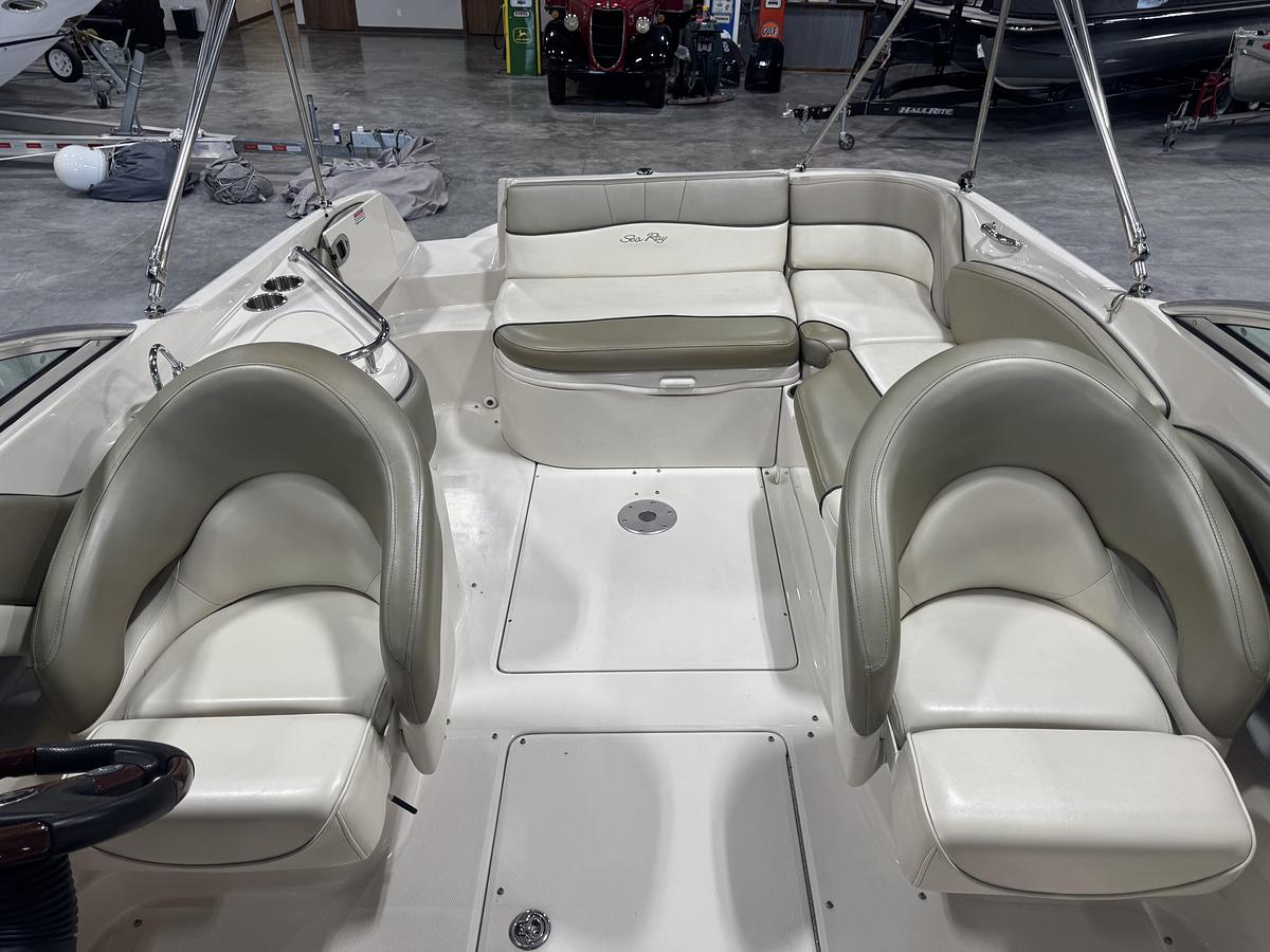 Used 2005 Sea Ray 240 Sundeck