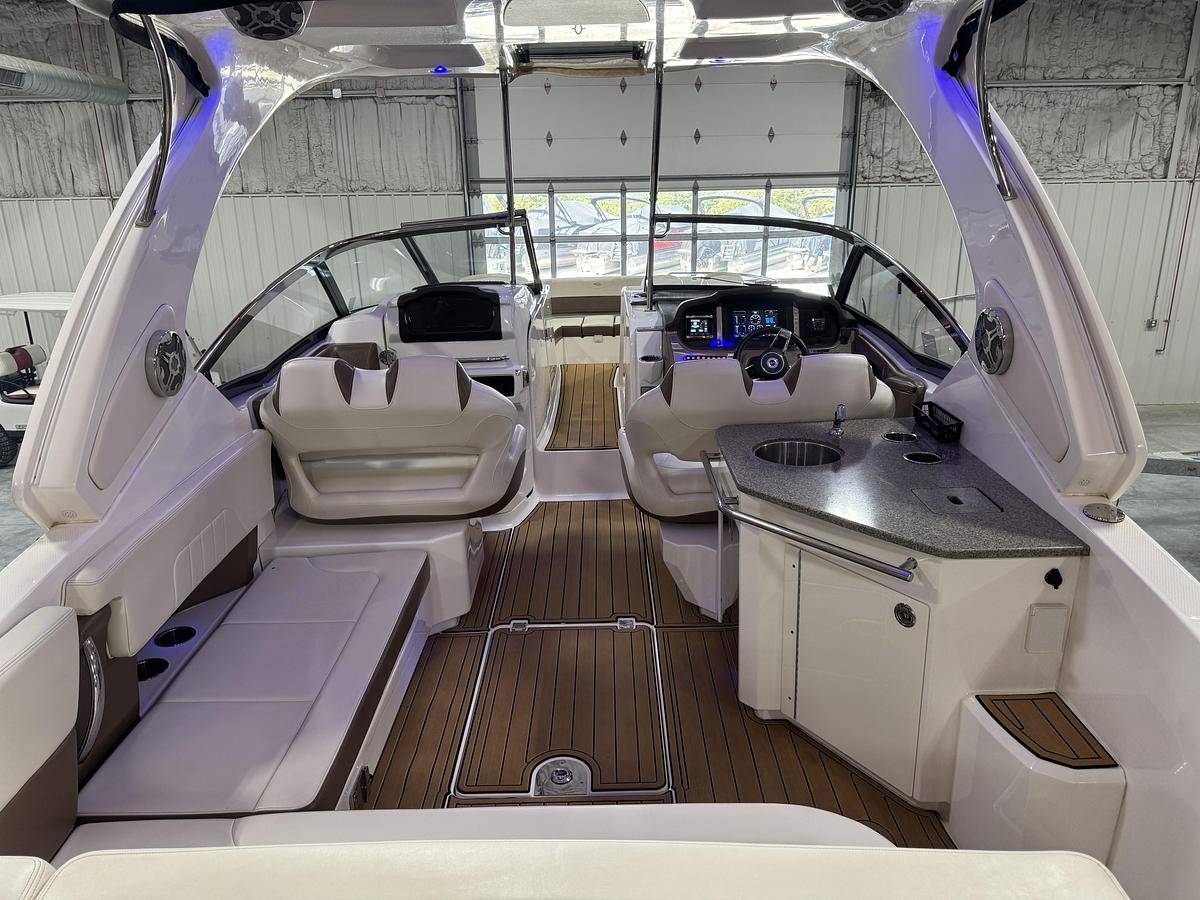 Used 2016 Chaparral 337 SSX