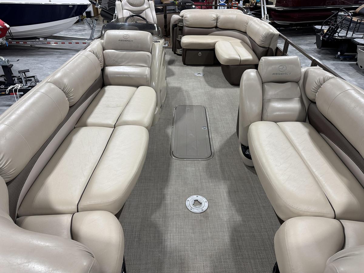 Used 2015 Sun-Tracker 254 Regency