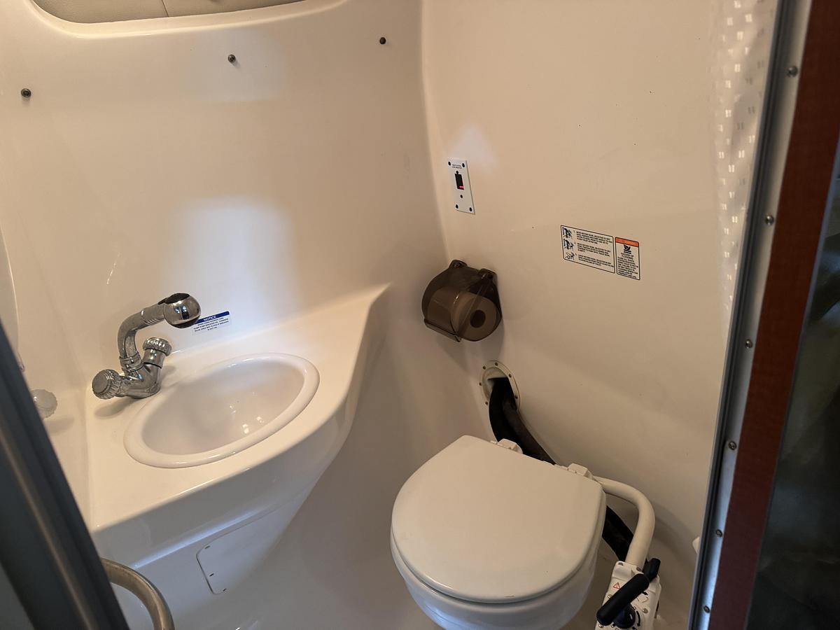 Used 2005 Chaparral 240 Signature