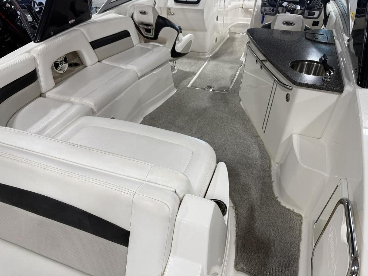 Used 2009 Chaparral 284 Sunesta