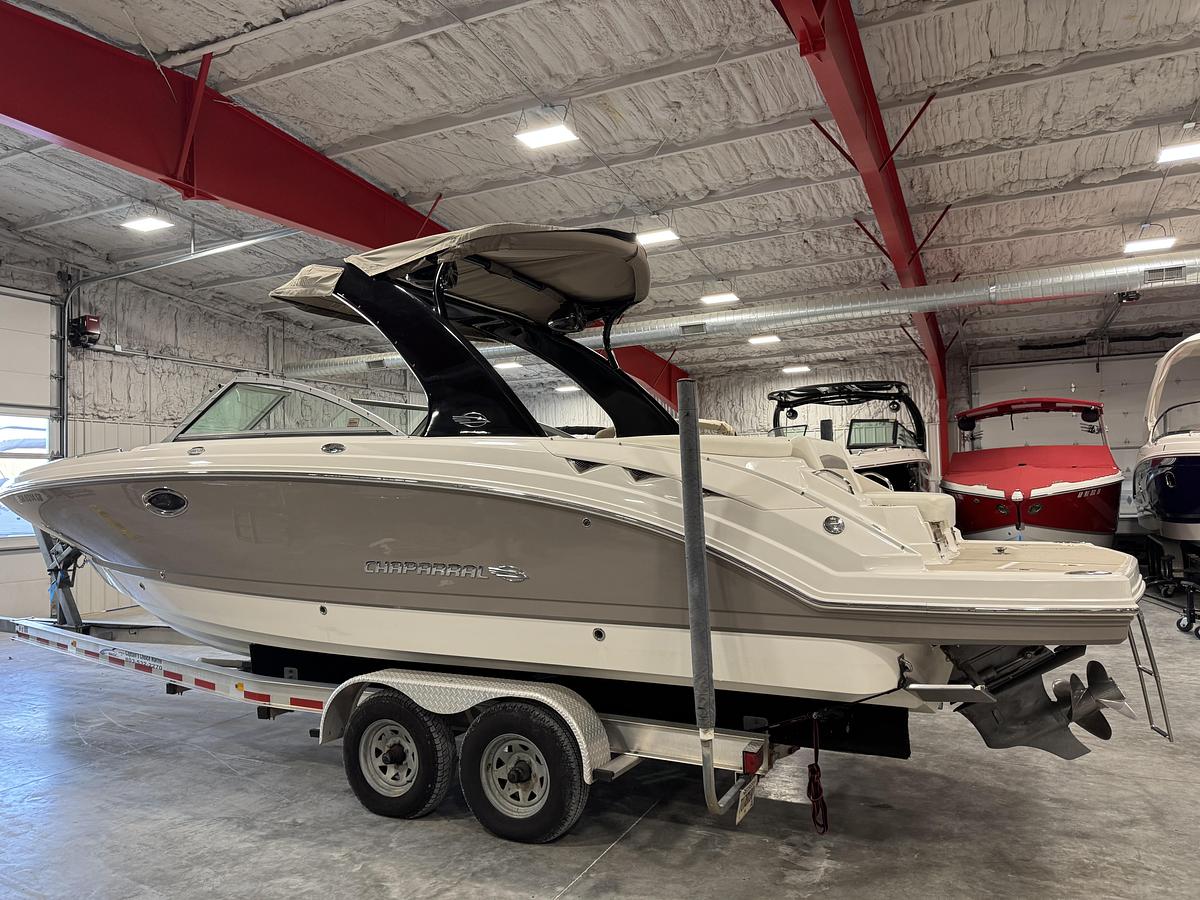 Used 2008 Chaparral 284 Sunesta