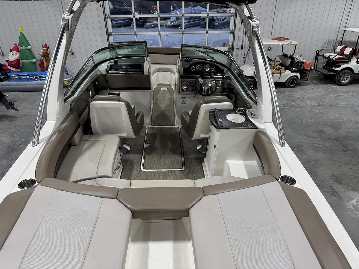 Used 2011 Sea Ray 250 SLX