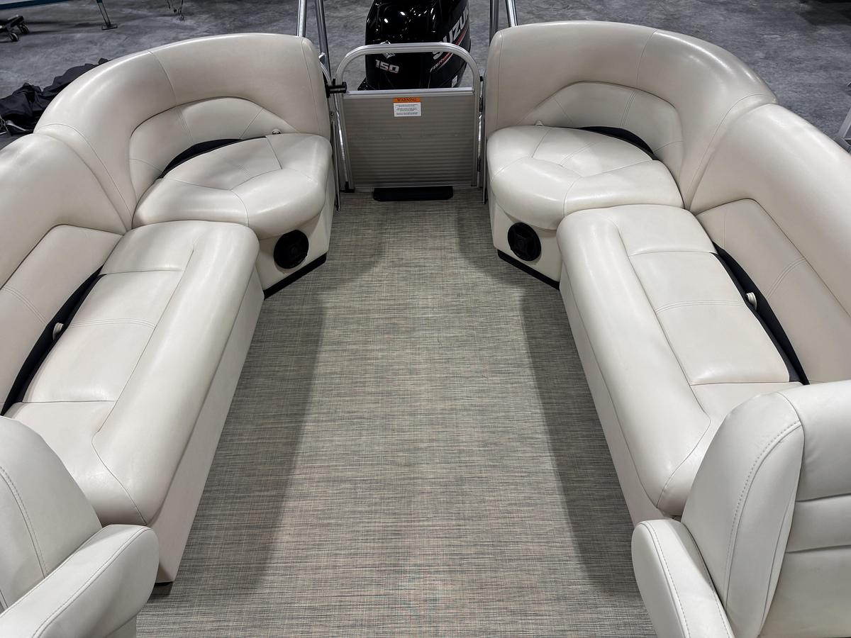 Used 2018 Landau 250 Island Breeze