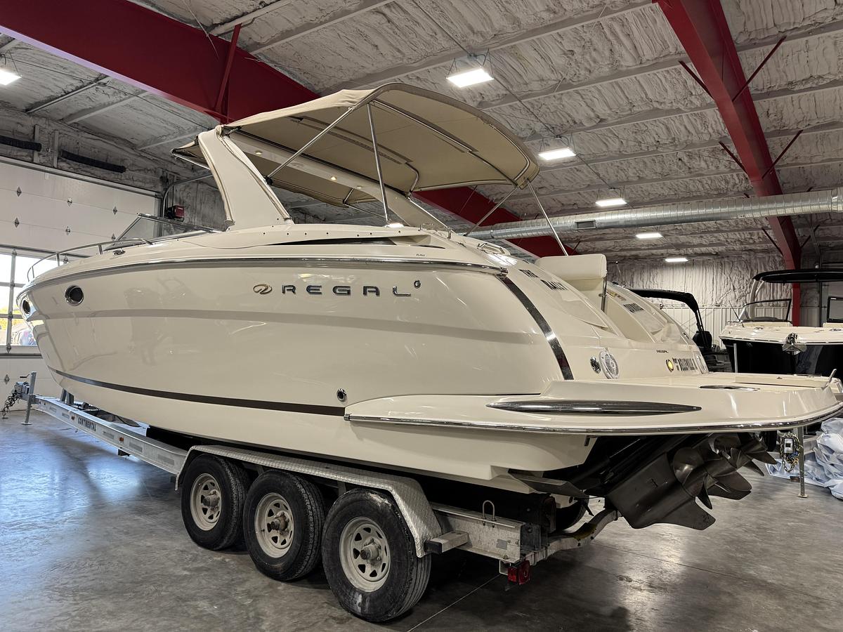 Used 2005 Regal 3350