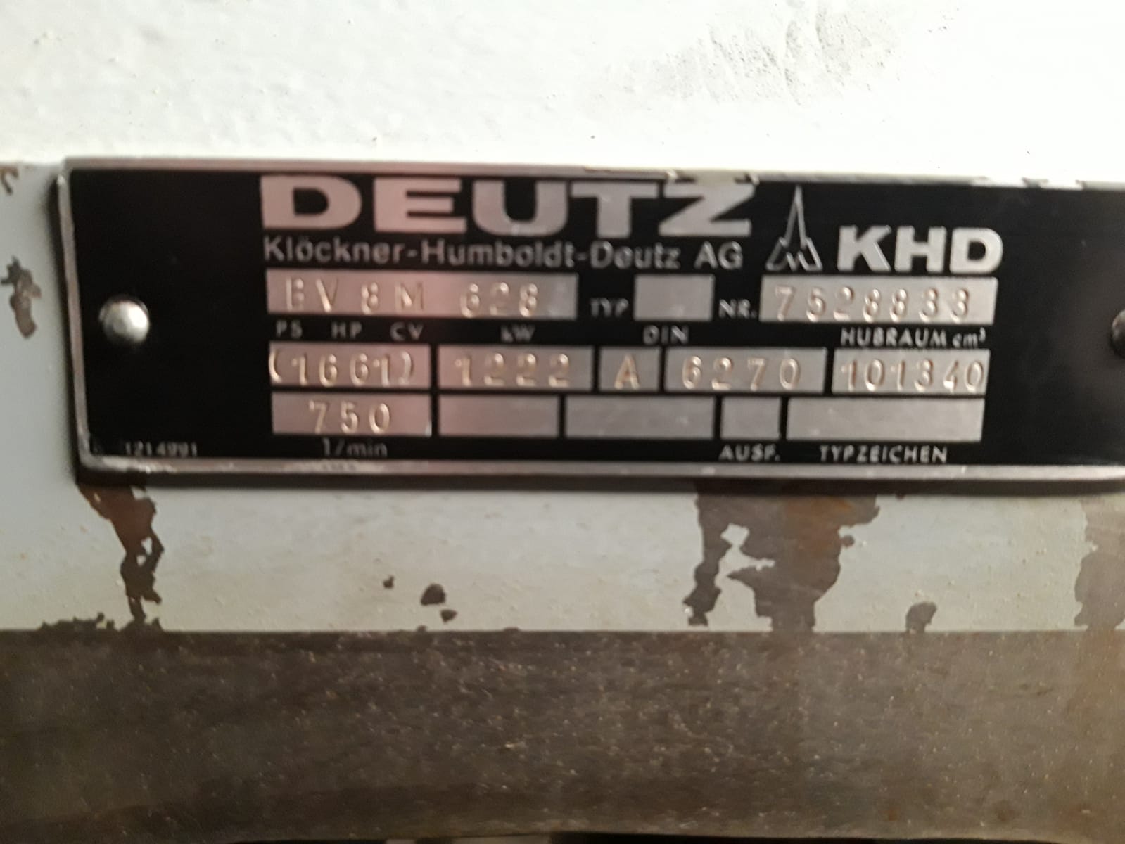 Used 1988 CYLINDER BLOCK DEUTZ SBV8M628