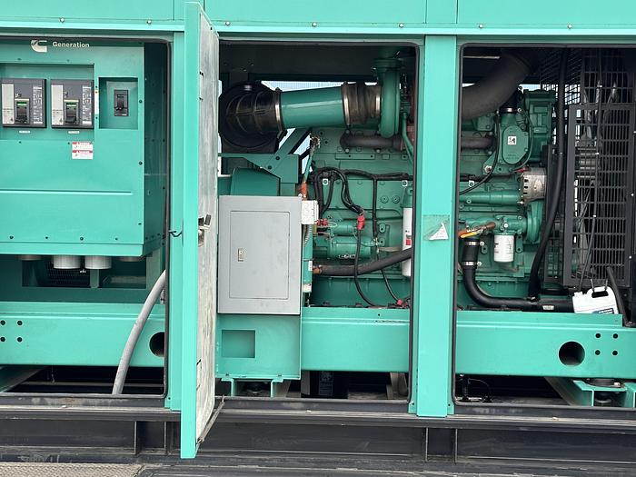 Used Used Cummins DFEK QSX15-G9 Diesel Generator, 300 Hrs, EPA Tier 2, 500 KW