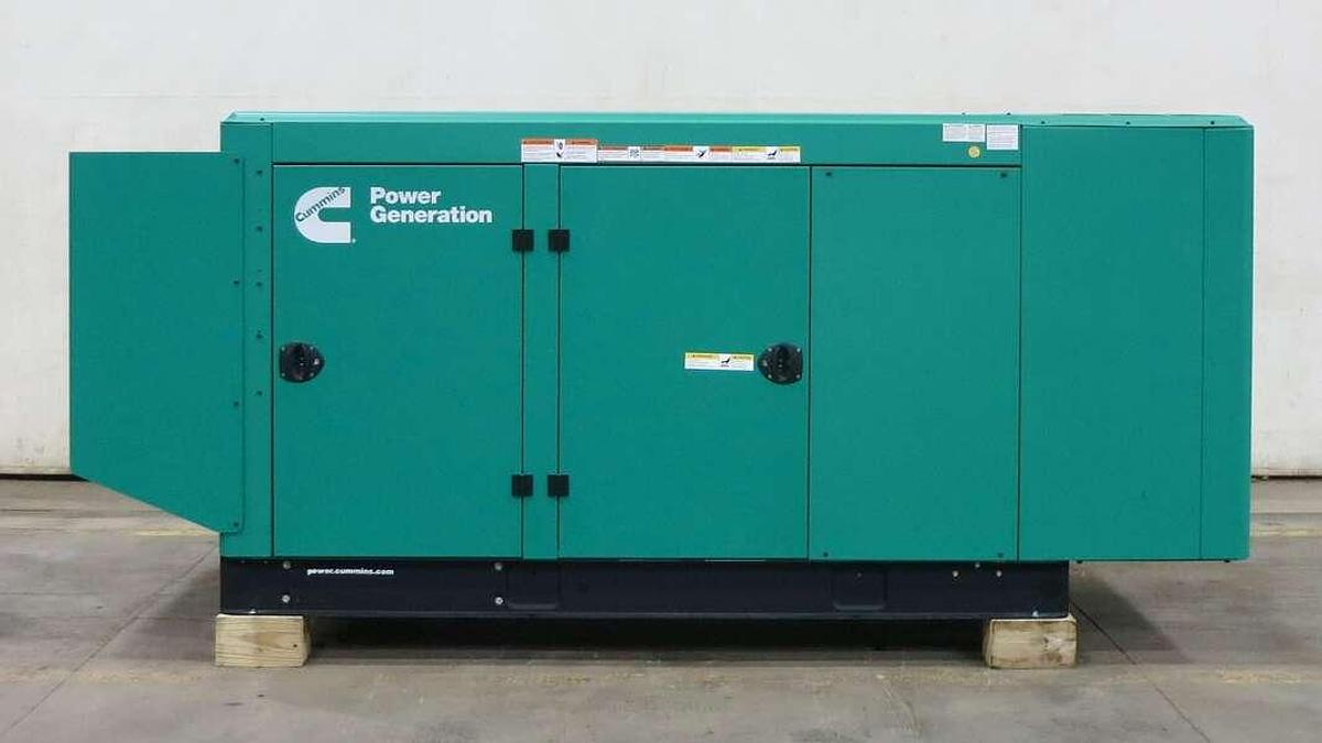 New Cummins C100N6 QSJ8.9G Natural Gas / Propane Generator, EPA Certified 1 or 3 Phase 100 kW