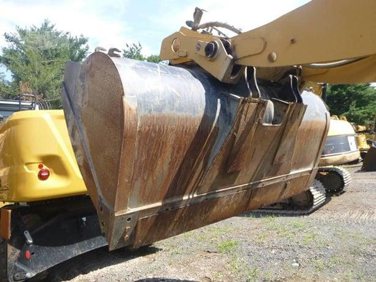 Used 2016 Caterpillar 926M