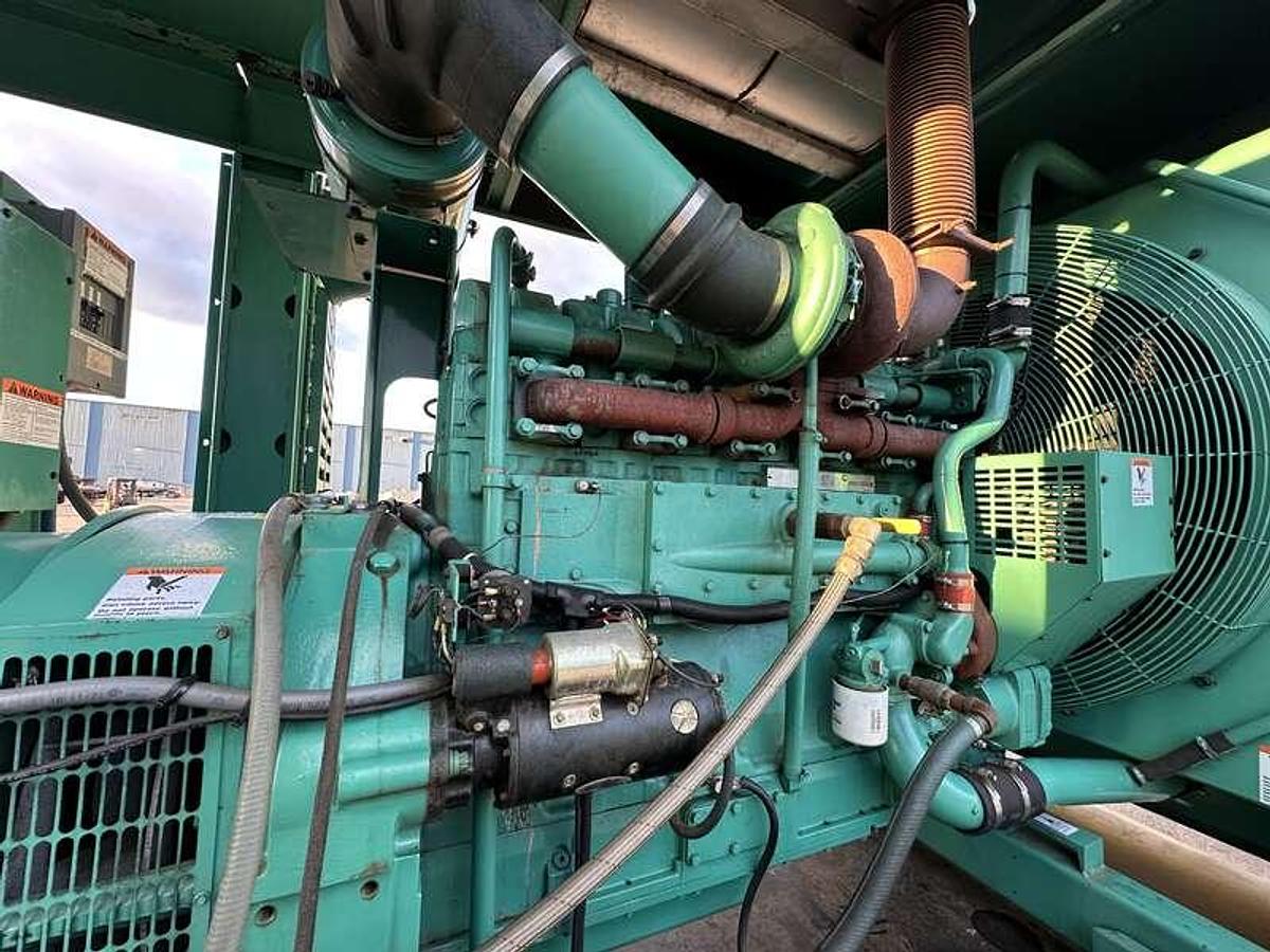 Used Used Cummins DFED KTA19-G4 Diesel Generator, 95 Hrs 500 kW