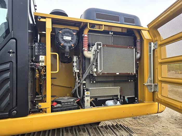 Used 2015 Caterpillar 323FL